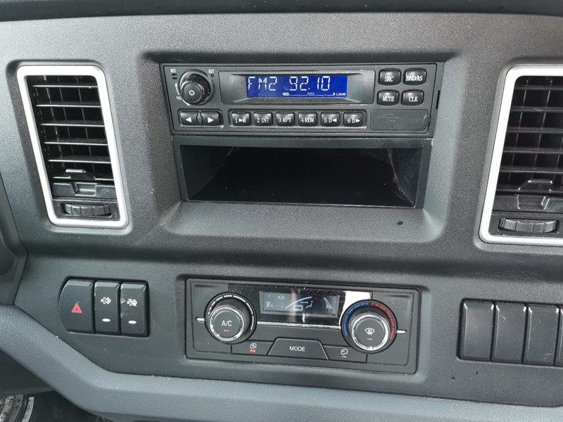 国六重汽豪曼6.3吨随车吊