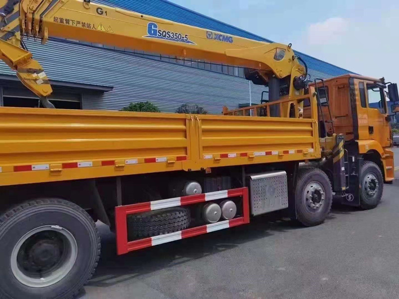 国六陕汽德龙徐工14吨工程黄